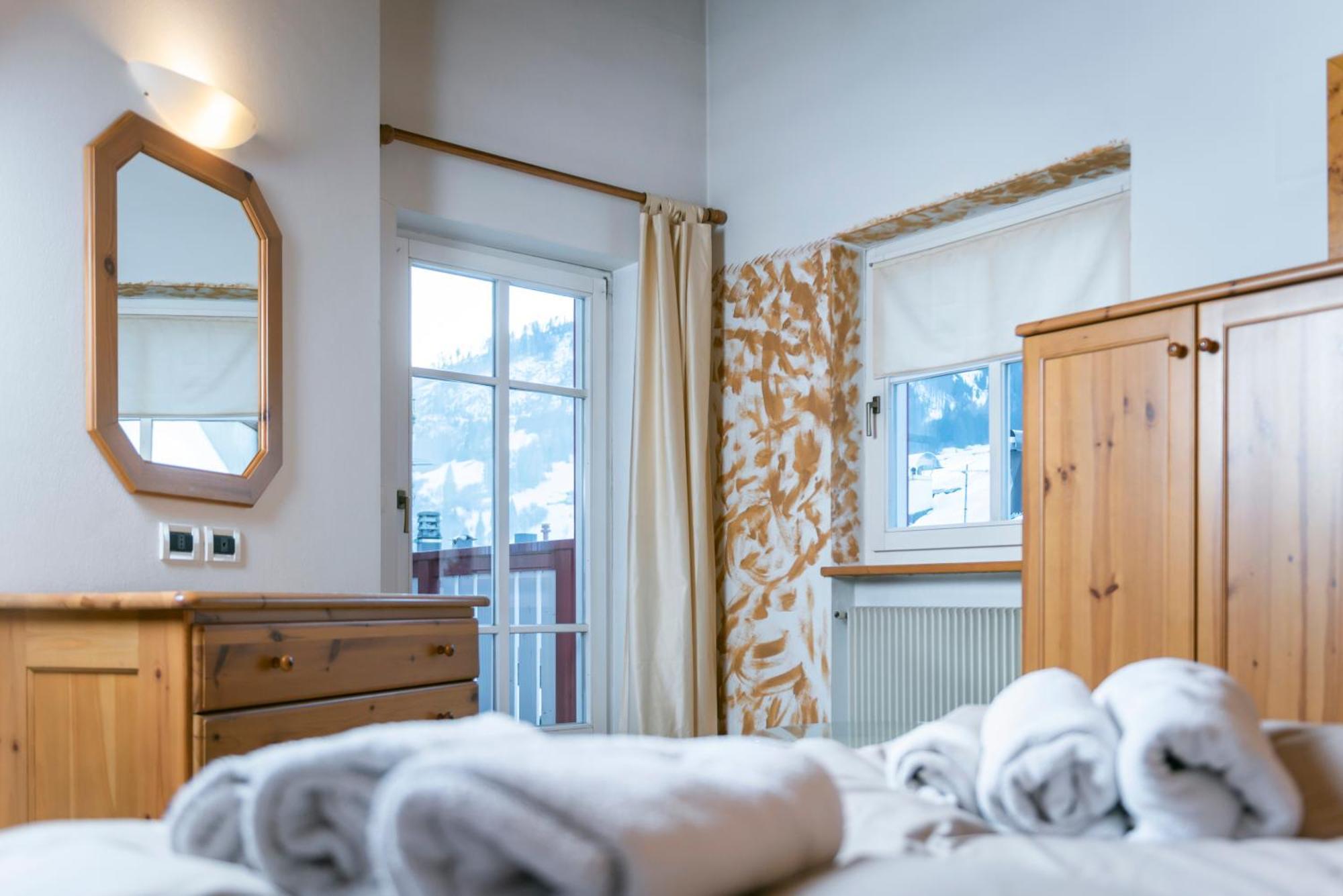 Ciasa Buro - Resh Lägenhet Moena Exteriör bild